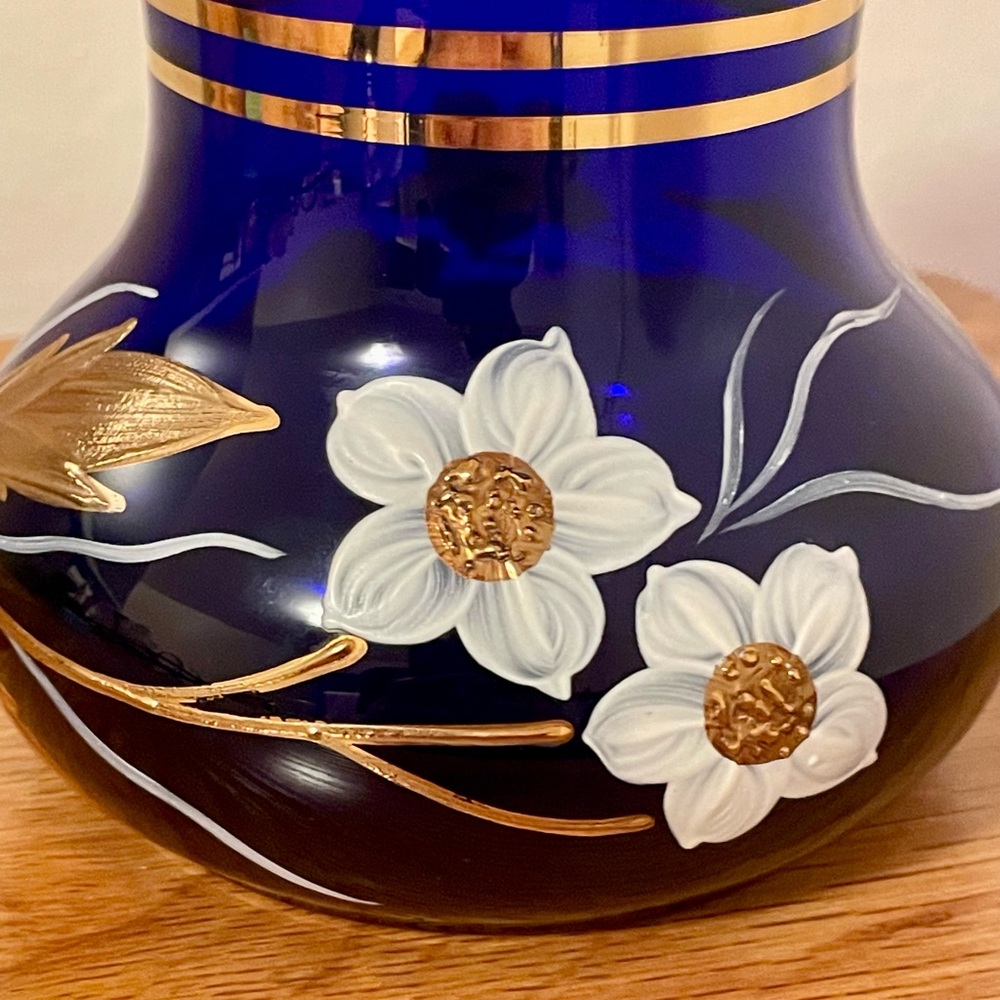Luxurious Bohemia Crystal Cobalt Blue and Gold Floral Vase - Picture 6 of 7